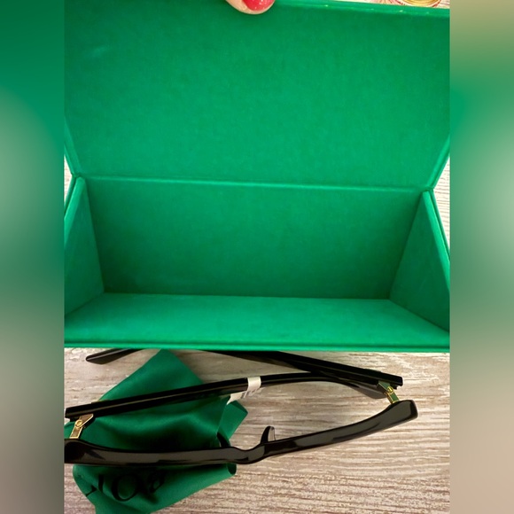 Bottega Veneta Dark Frame Sunglasses - Picture 3 of 10